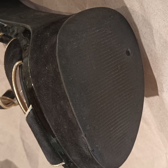 Michael kors platform black suede with gold trim shoes size 6 and 1/2 medium - Picture 7 of 10